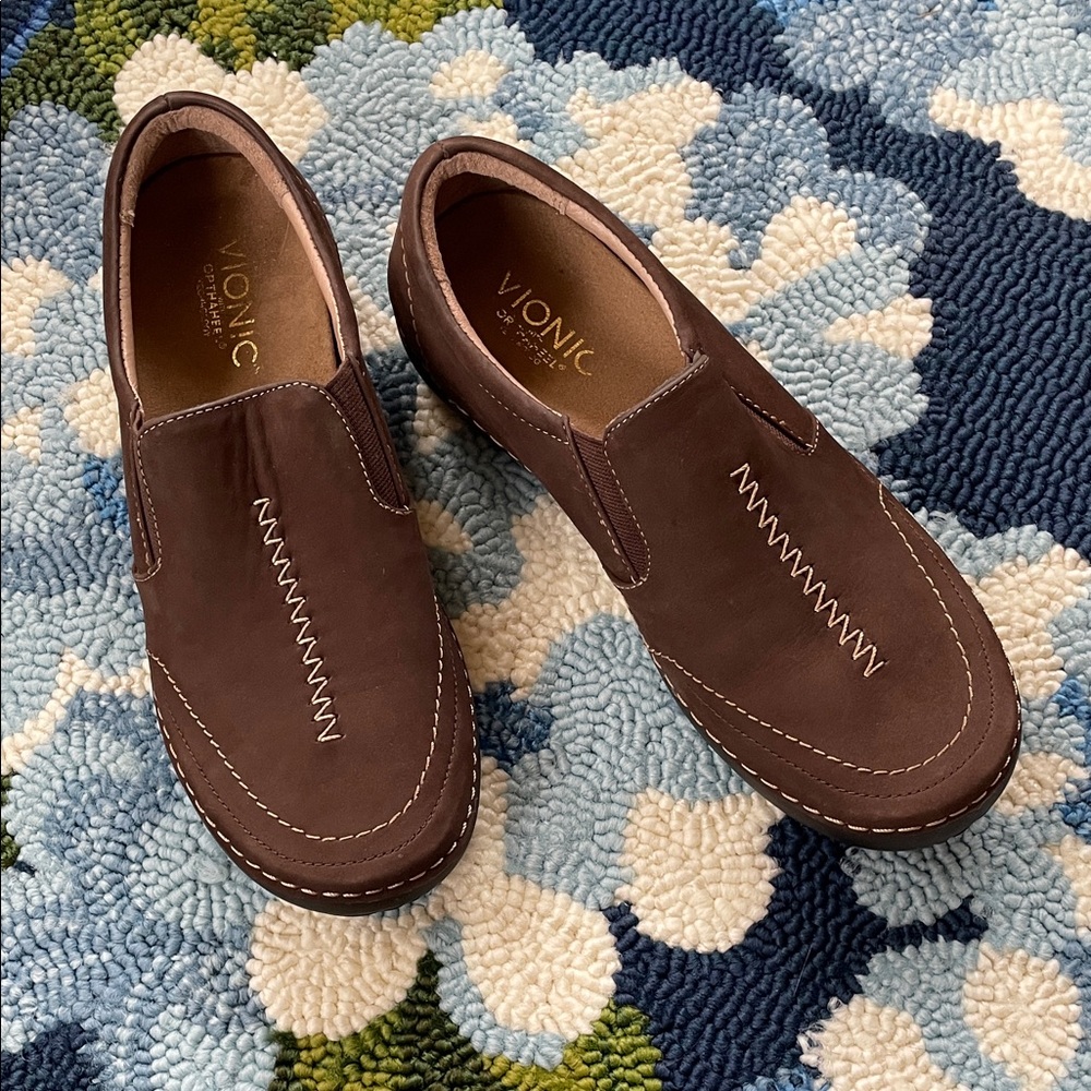 Vionic Addison Orthotic Dark Brown Slip-On Loafers